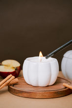Load image into Gallery viewer, pumpkin jar candle