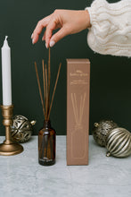 Load image into Gallery viewer, reed diffuser // holiday