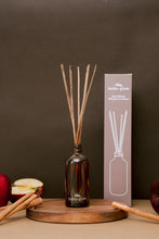 Load image into Gallery viewer, reed diffusers // autumn
