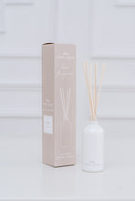 Load image into Gallery viewer, chic - grapefruit mint // reed diffuser