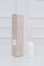 Load image into Gallery viewer, sweet - cinnamon sage // reed diffuser