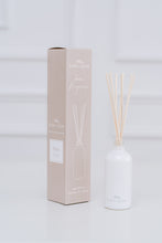 Load image into Gallery viewer, free - tea tree lemon // reed diffuser