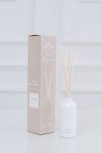 Load image into Gallery viewer, nordic - cypress cedarwood peppermint // reed diffuser