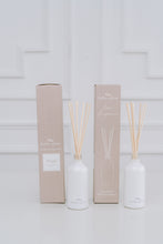 Load image into Gallery viewer, chic - grapefruit mint // reed diffuser