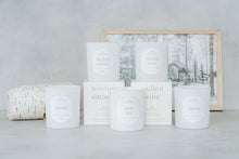 Load image into Gallery viewer, chalet