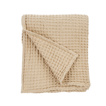 Load image into Gallery viewer, STONEWASHED WAFFLE THROW BLANKET / CREAM