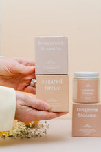 Load image into Gallery viewer, 4oz spring mini candles
