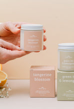 Load image into Gallery viewer, 4oz spring mini candles
