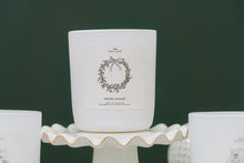 Load image into Gallery viewer, winter wreath // vintage christmas
