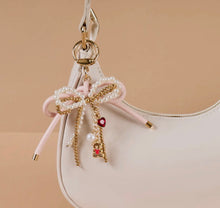 Load image into Gallery viewer, bag charm / layered bow and bear

